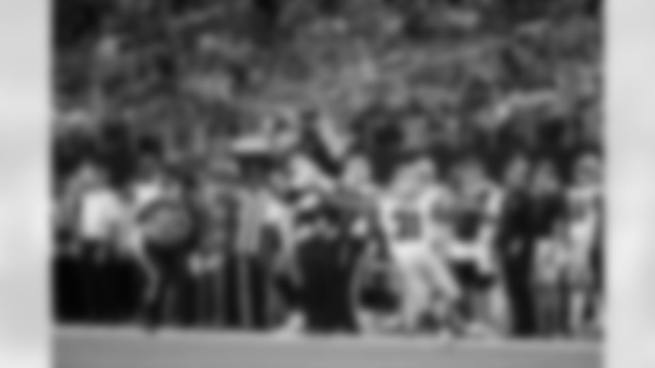 112218DALvsWAS005