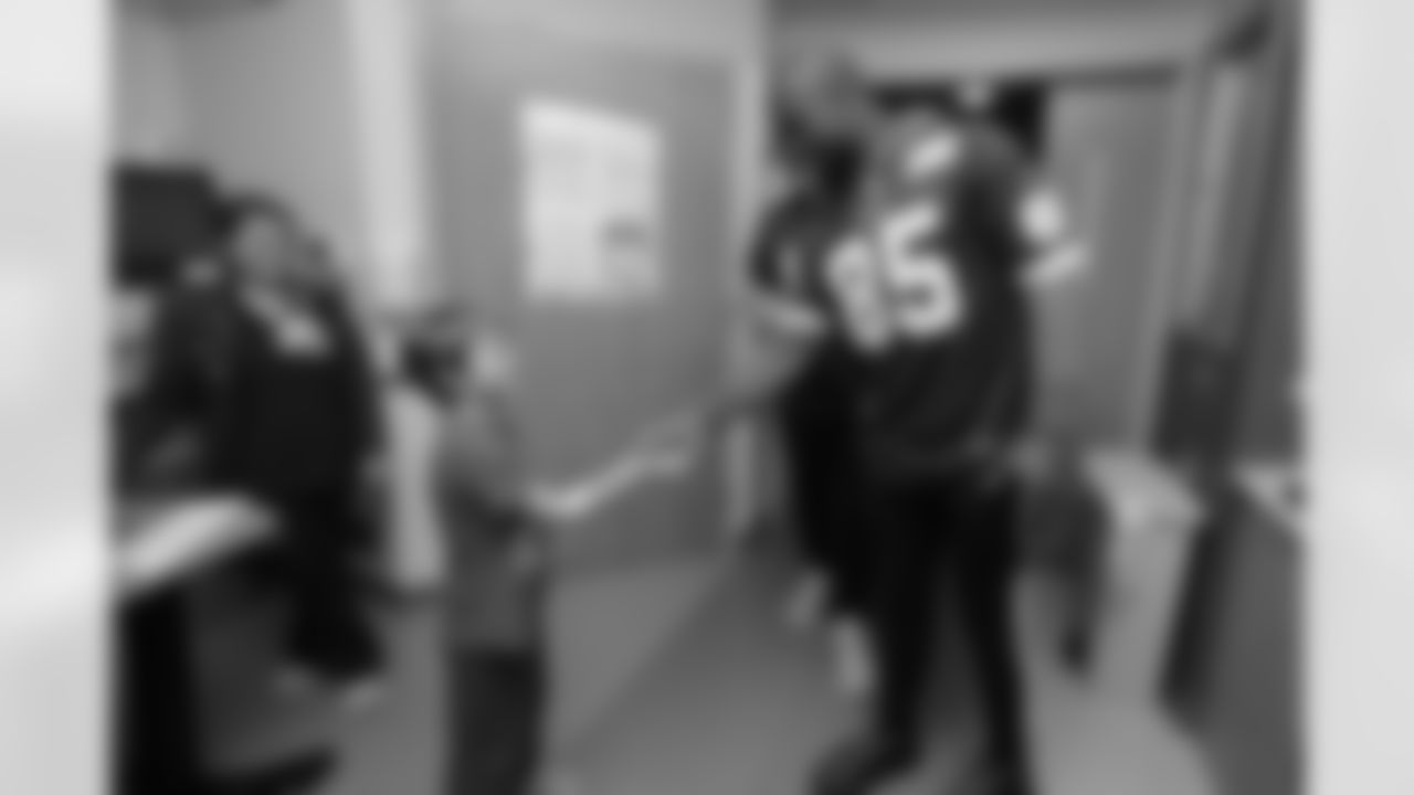 washington_redskins_inova_children_hospital_visit_037