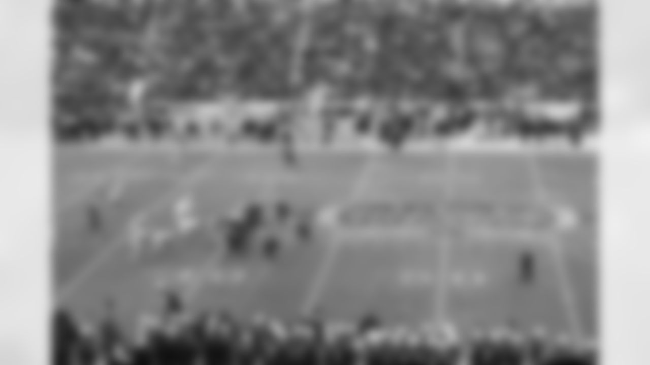 Navy defeated Army 27-21.