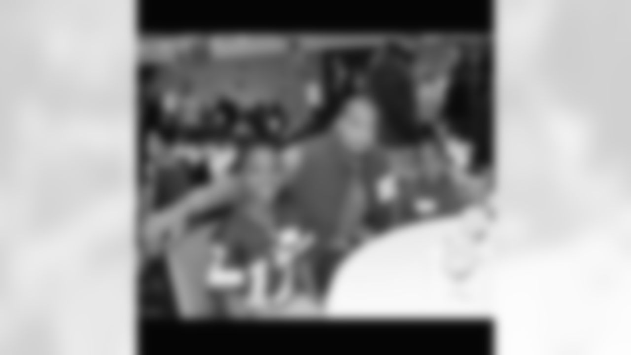 keenanrobinsonThrowback to Darrell Greens Charity Christmas Party with my two young buddies