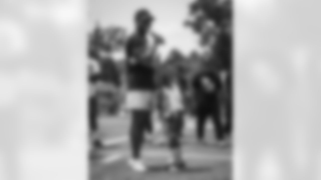 Terry McLaurin Football Camp Gallery33589