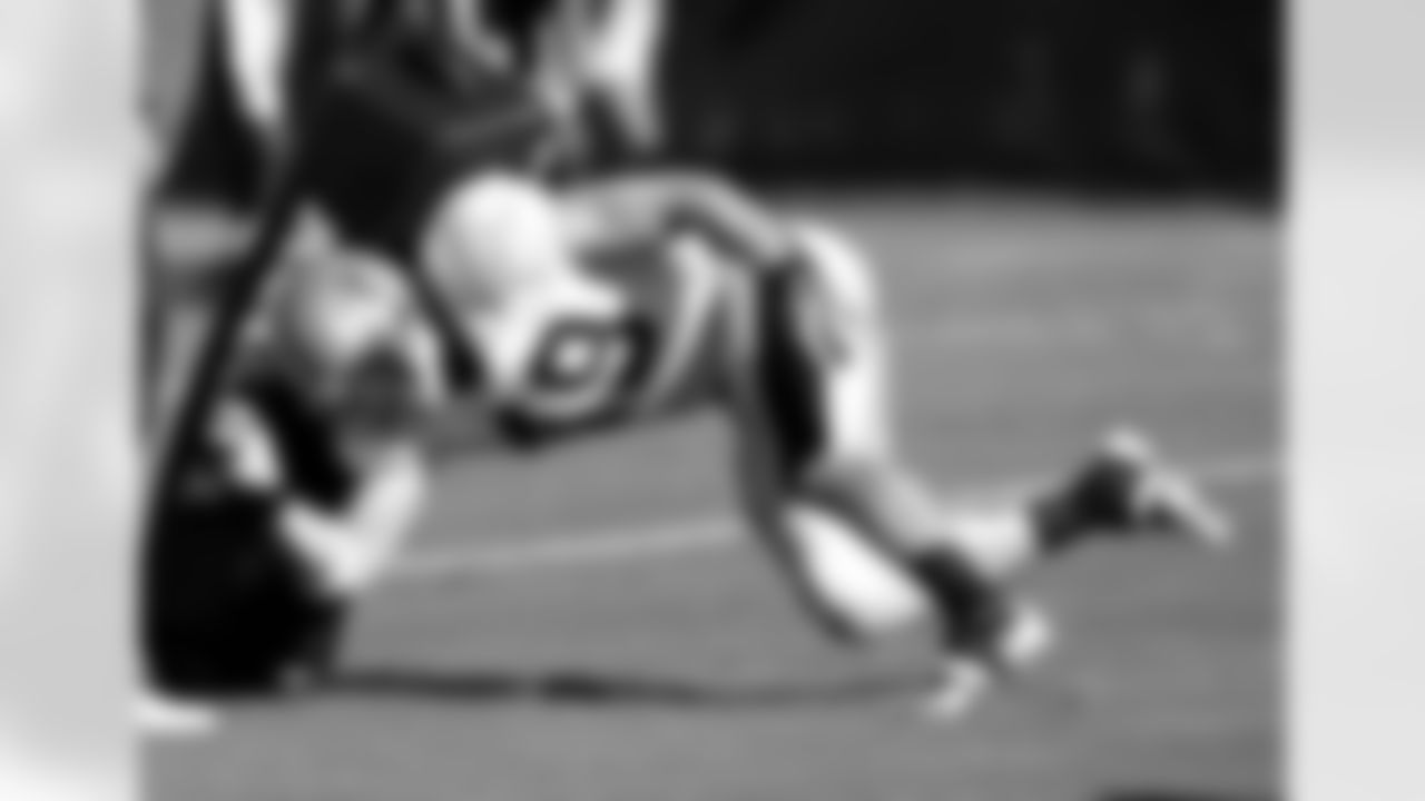 Long snapper Kyle Nelson