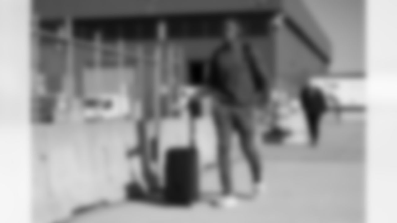 110219Travel002