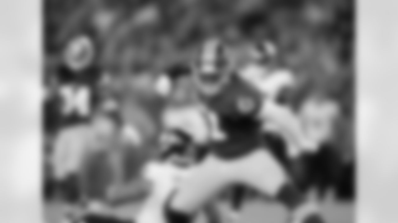 LB Shaun Dion Hamilton