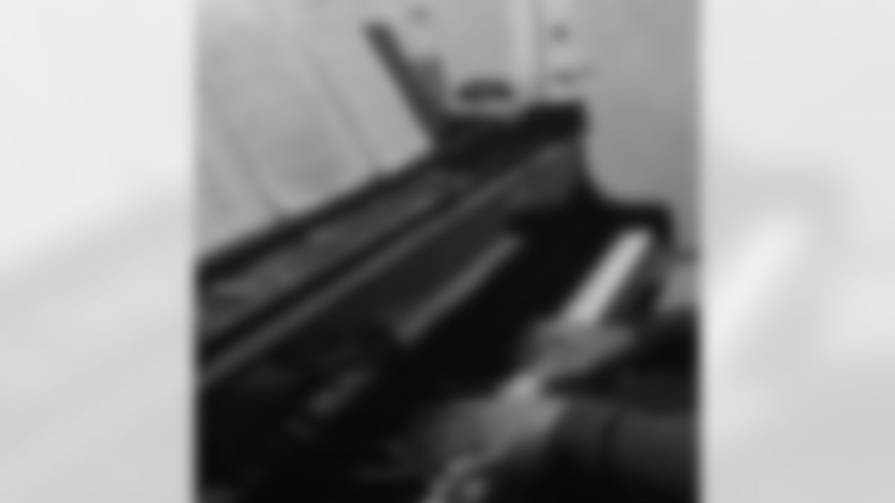 drerob Alittle something I've been workin on!! #WhenIWasYourMan #BrunoMars #jackofaFEWtrades#piano #iluvmusic