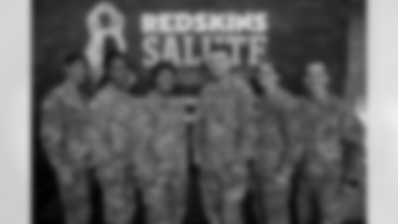 110618Salute014