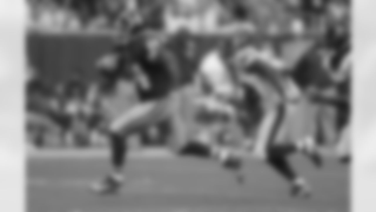 TE Niles Paul