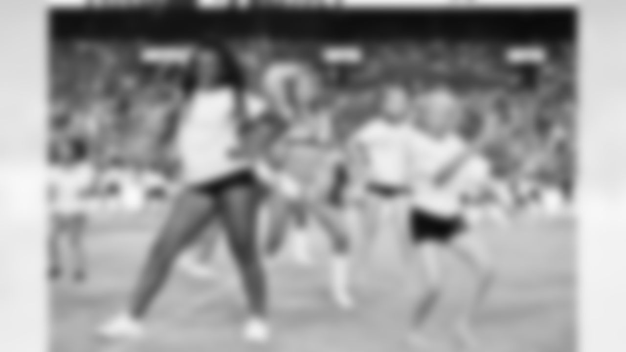 082616_BUFvsWASCheerCamp614