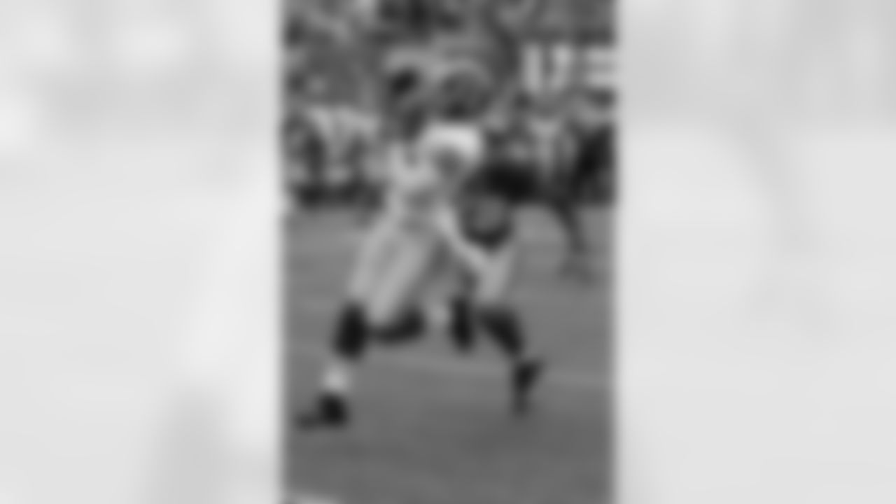 No. 2: Wide receiver Santana Moss catching a 30-yard touchdown pass late in the fourth quarter of their Week 7 loss. Moss caught two touchdowns on the day.