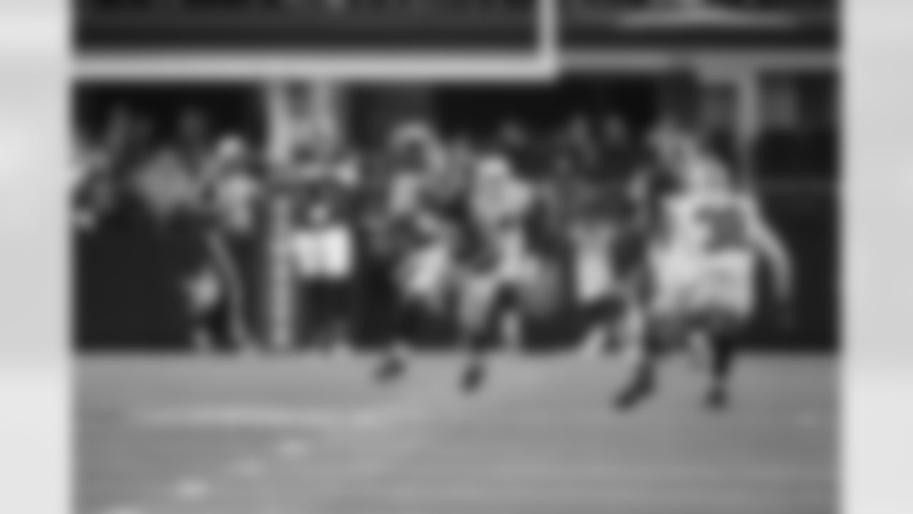 112218DALvsWAS050