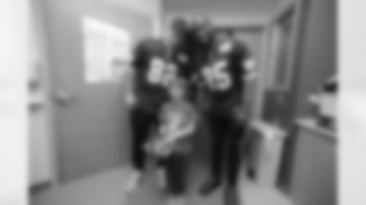 washington_redskins_inova_children_hospital_visit_039