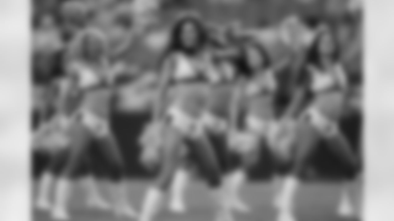 The Redskins Cheerleaders perfrom at halftime (AP Photo)