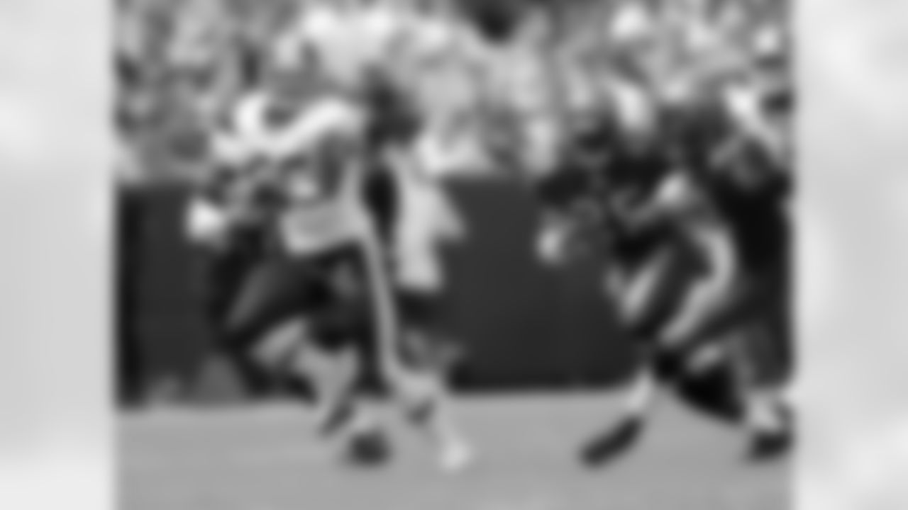 9.) Clinton Portis (2004)—1,315 yards