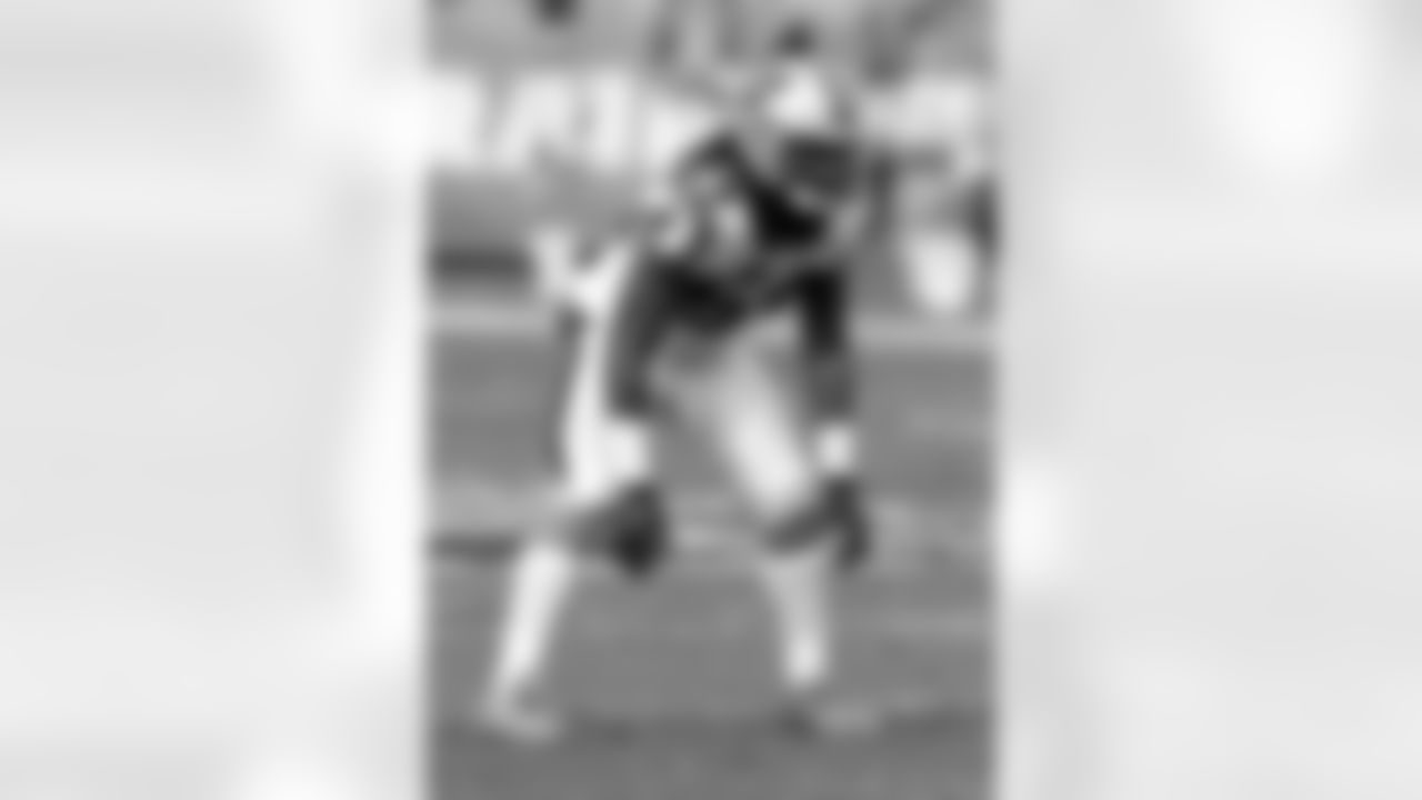 LB Shaq Thompson