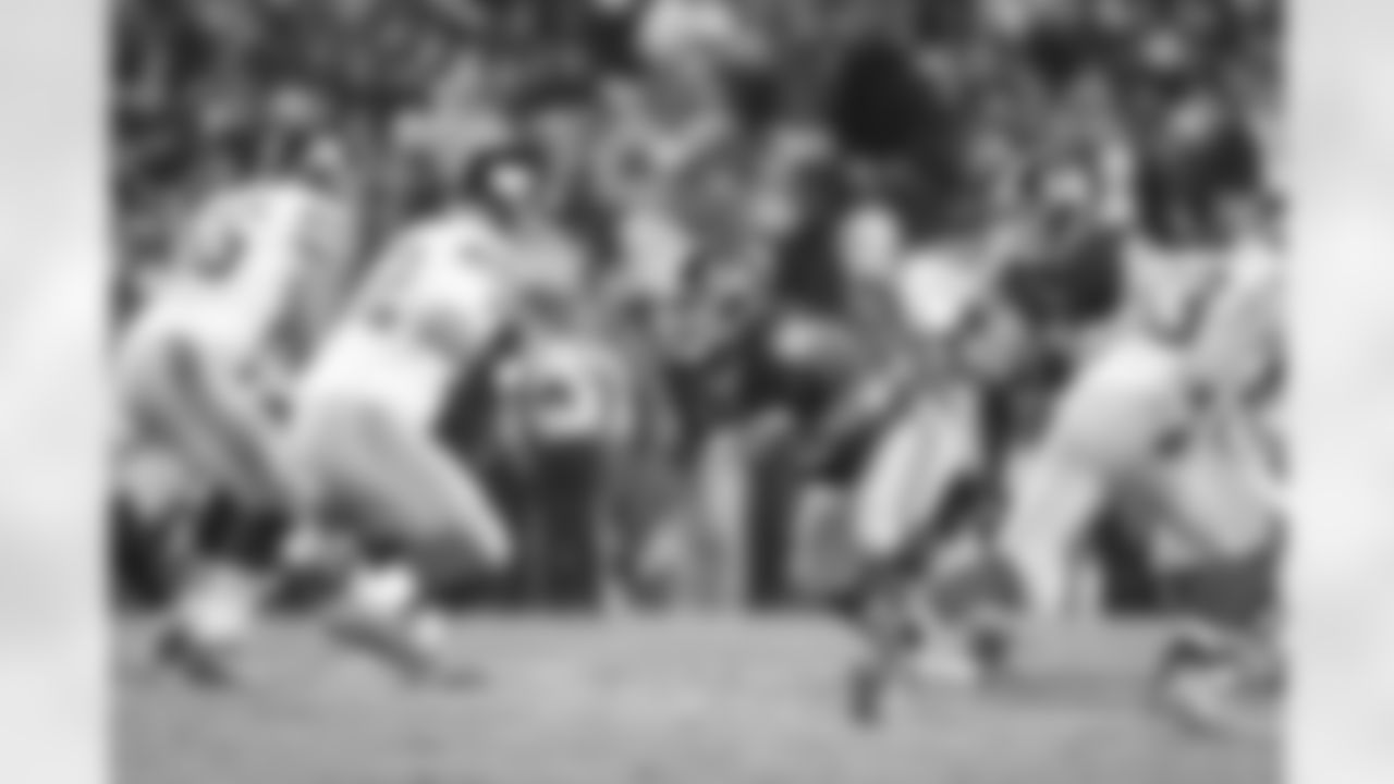 NT -- Barry Cofield