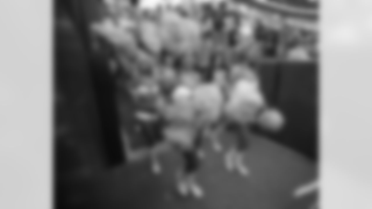The best of the cheerleaders from the Redskins-Falcons week 6 game.