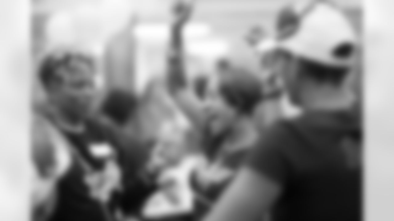 100819AllSSurvivors059