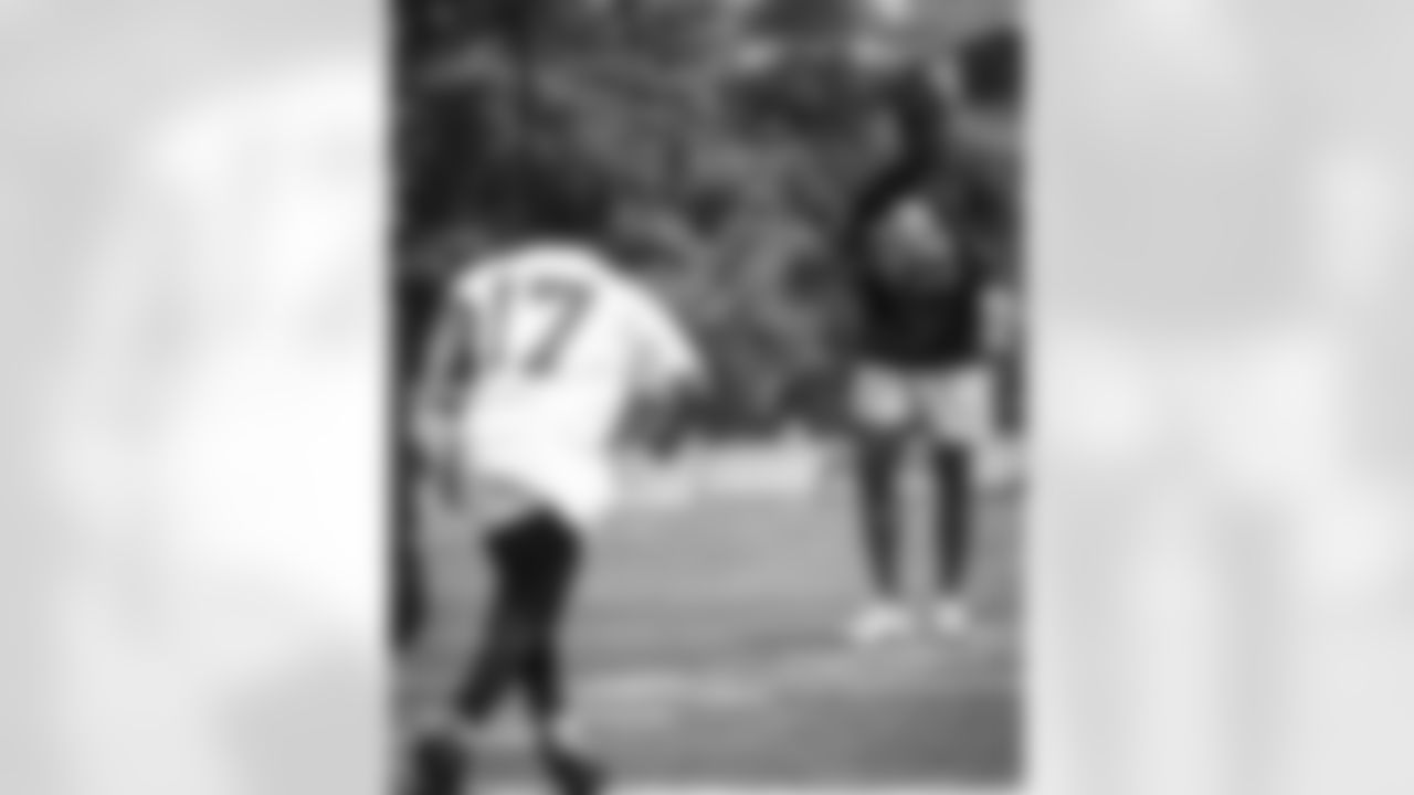 Terry McLaurin Football Camp Gallery33569