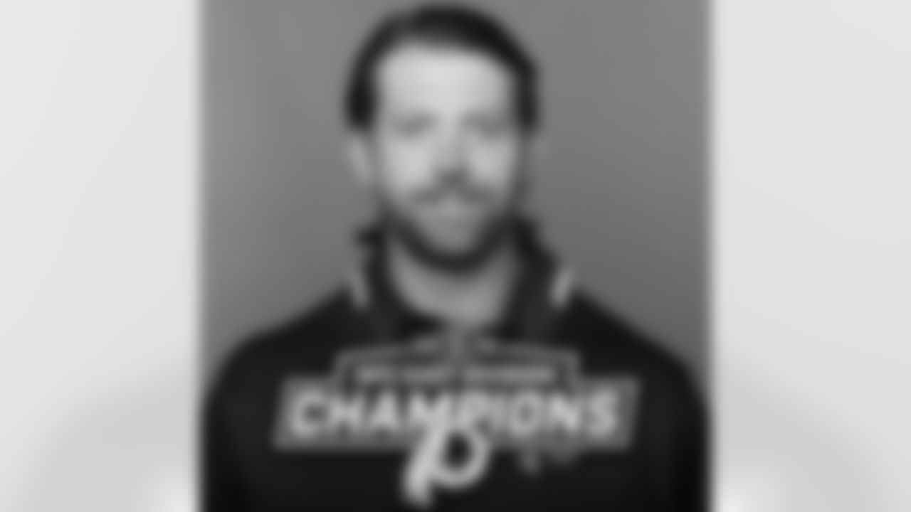 Wes Phillips, tight ends coach