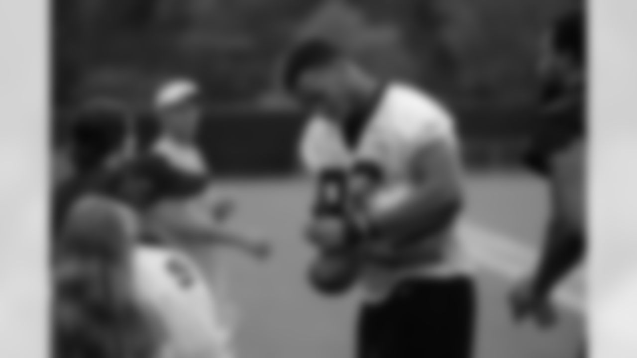 Tight end Je'Ron Hamm