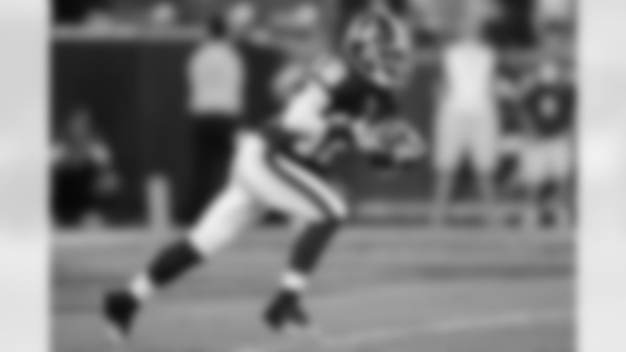Brandon Banks returns a kickoff