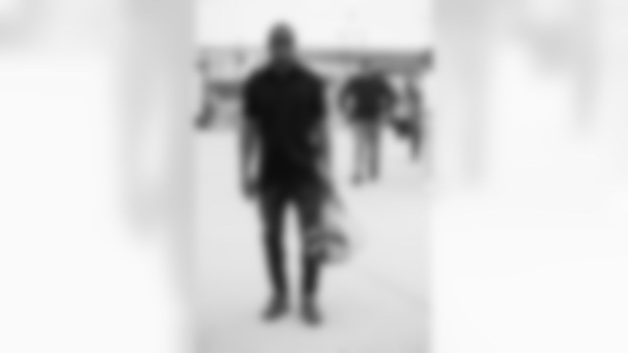0902819Travel070