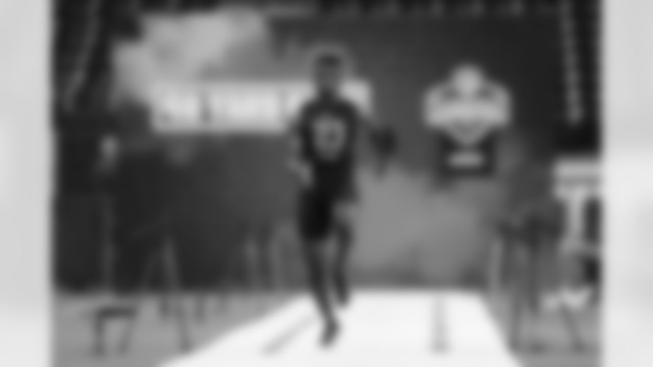 Iowa cornerback Michael Ojemudia runs the 40-yard dash during the 2020 NFL Scouting Combine, Sunday, Mar. 1, 2020 in Indianapolis. (Aaron Doster/NFL)
