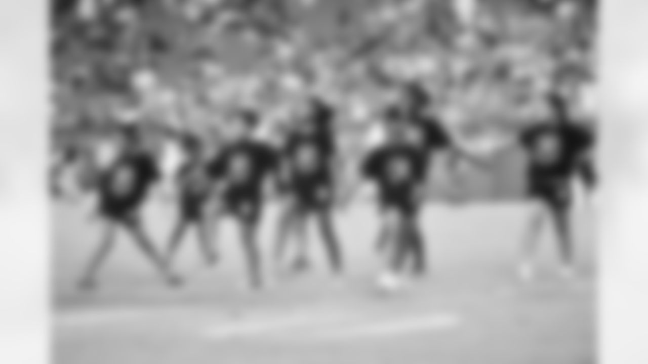 082616_BUFvsWASCheerCamp606
