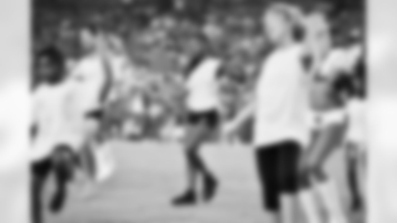 082616_BUFvsWASCheerCamp621