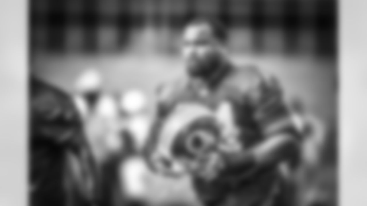 DL Kedric Golston