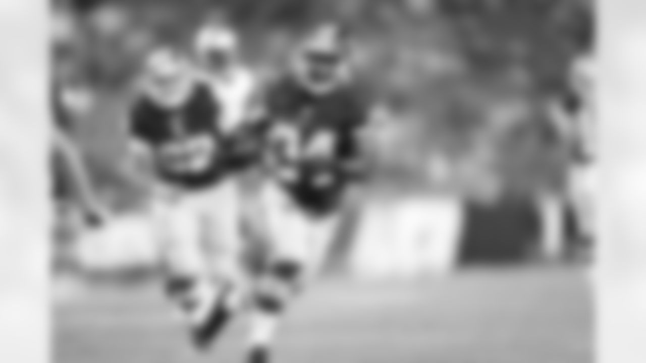 Running back Silas Redd Jr.