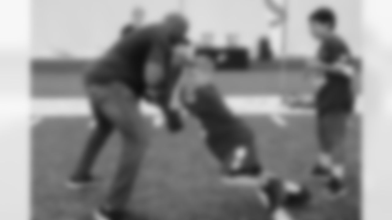 washington_redskins_gatorade_junior_camp_066
