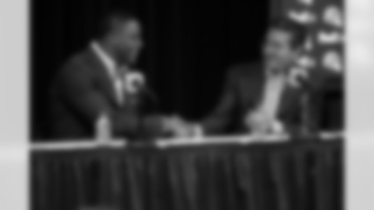 Former Redskins RB shows his appreciation for Redskins owner Daniel M. Snyder during his career in Washington.