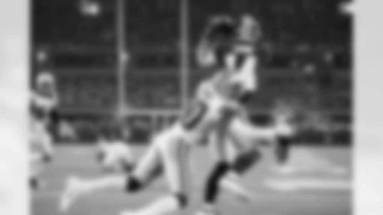 112218DALvsWAS009