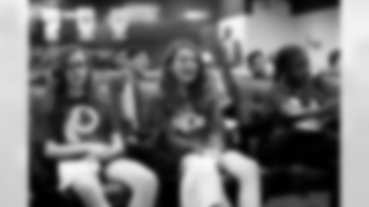 042319LIVE014