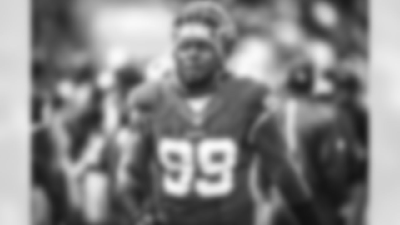 DL Ricky Jean Francois