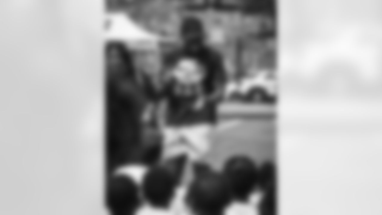 Terry McLaurin Football Camp Gallery33537