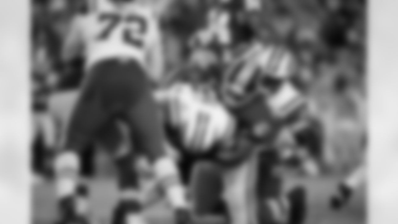DL Jonathan Allen