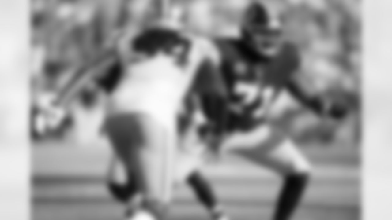 OL Trent Williams