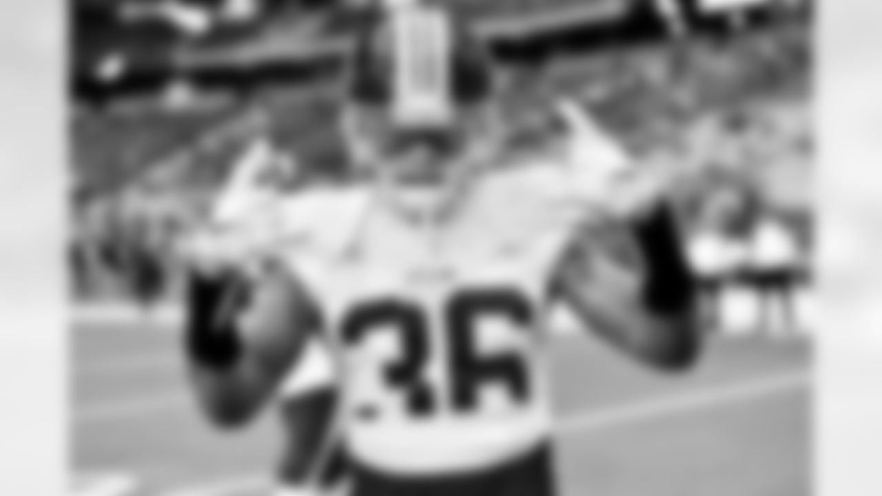 LB Su'a Cravens