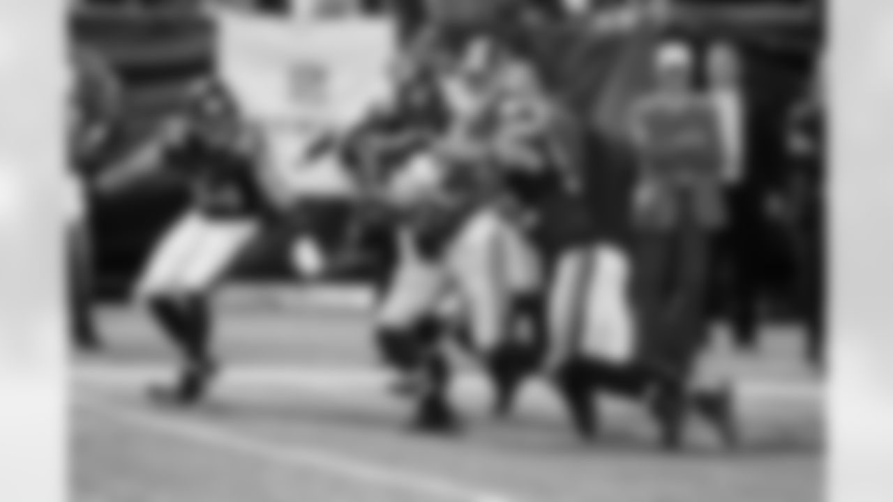No.6: A Heavy Load- Standing at six feet tall and 210 pounds, Pierre Garcon is one of the biggest receivers in the league which causes defenders problems when trying to bring him down.