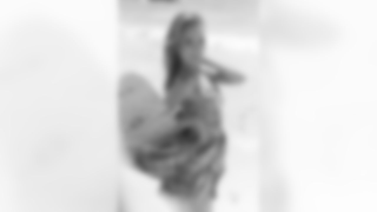 051519CheerMag037
