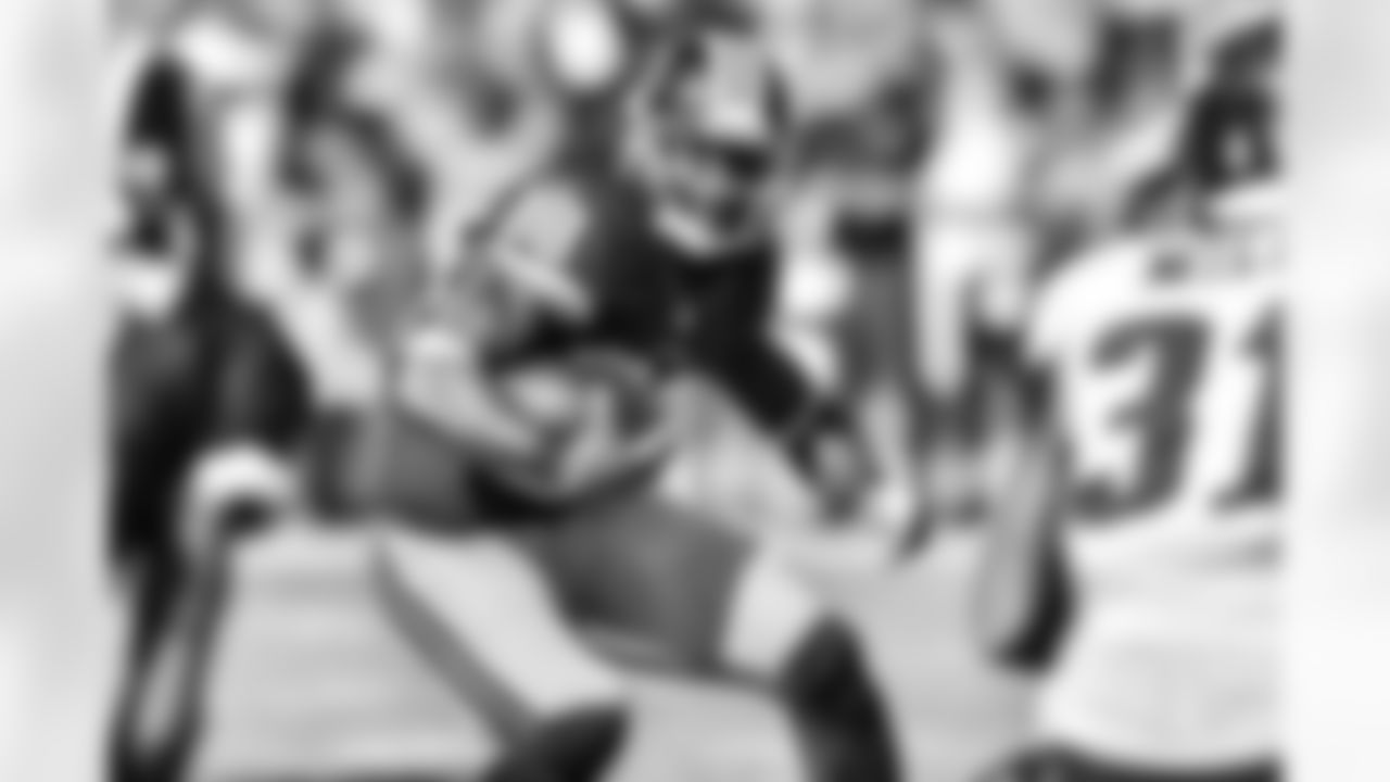 WR Pierre Garcon - 808 Snaps (76 percent)