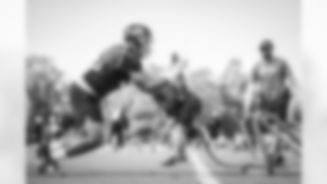 20210930 Week 4 Falcons Practice 047