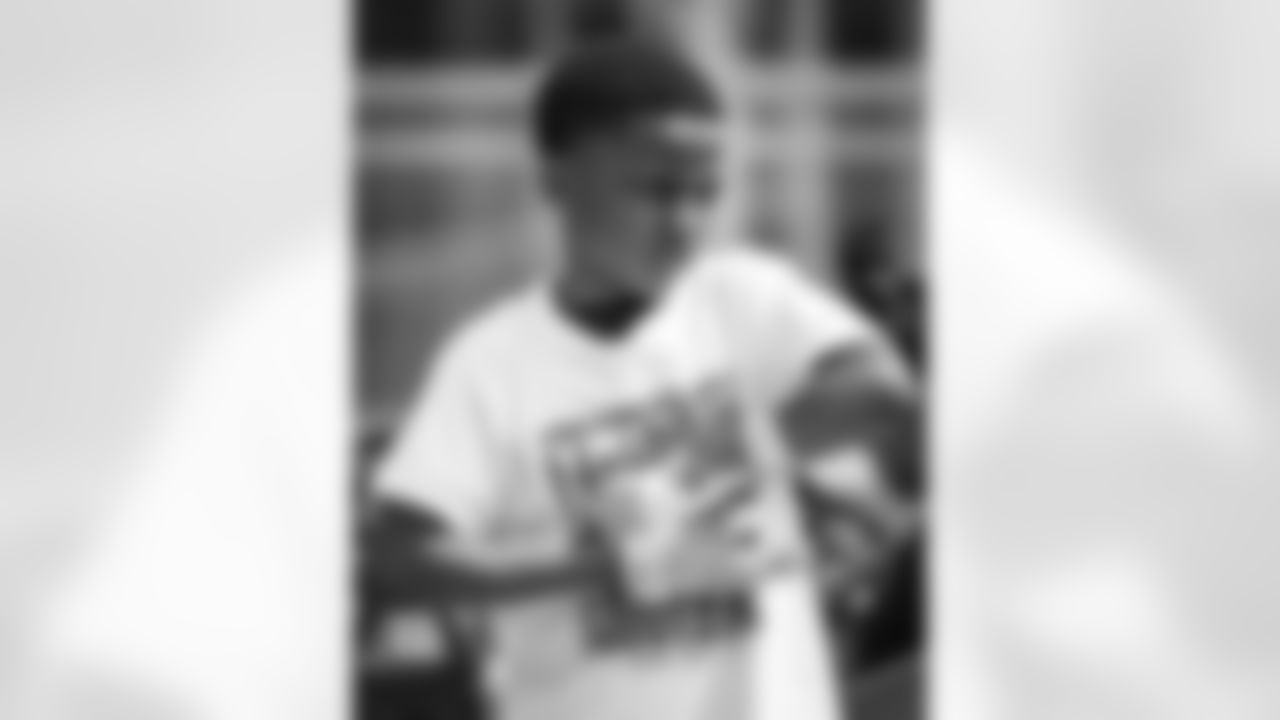 Terry McLaurin Football Camp Gallery33527