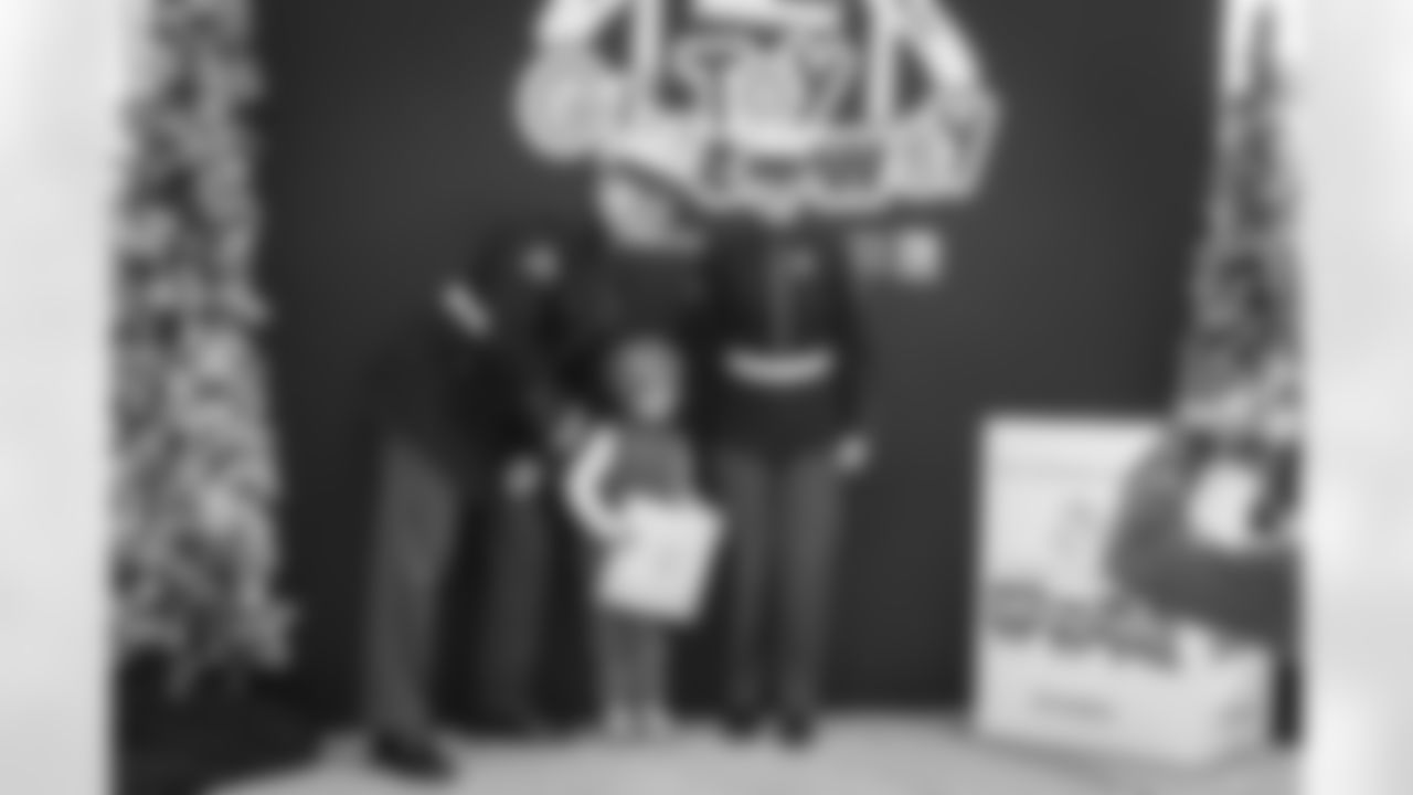 12172022 Toy Giveaway21547