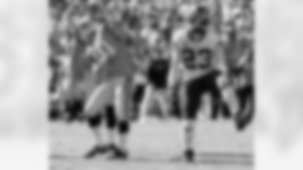 DeAngelo Hall watches one of Olindo Mare's field goal attempts.