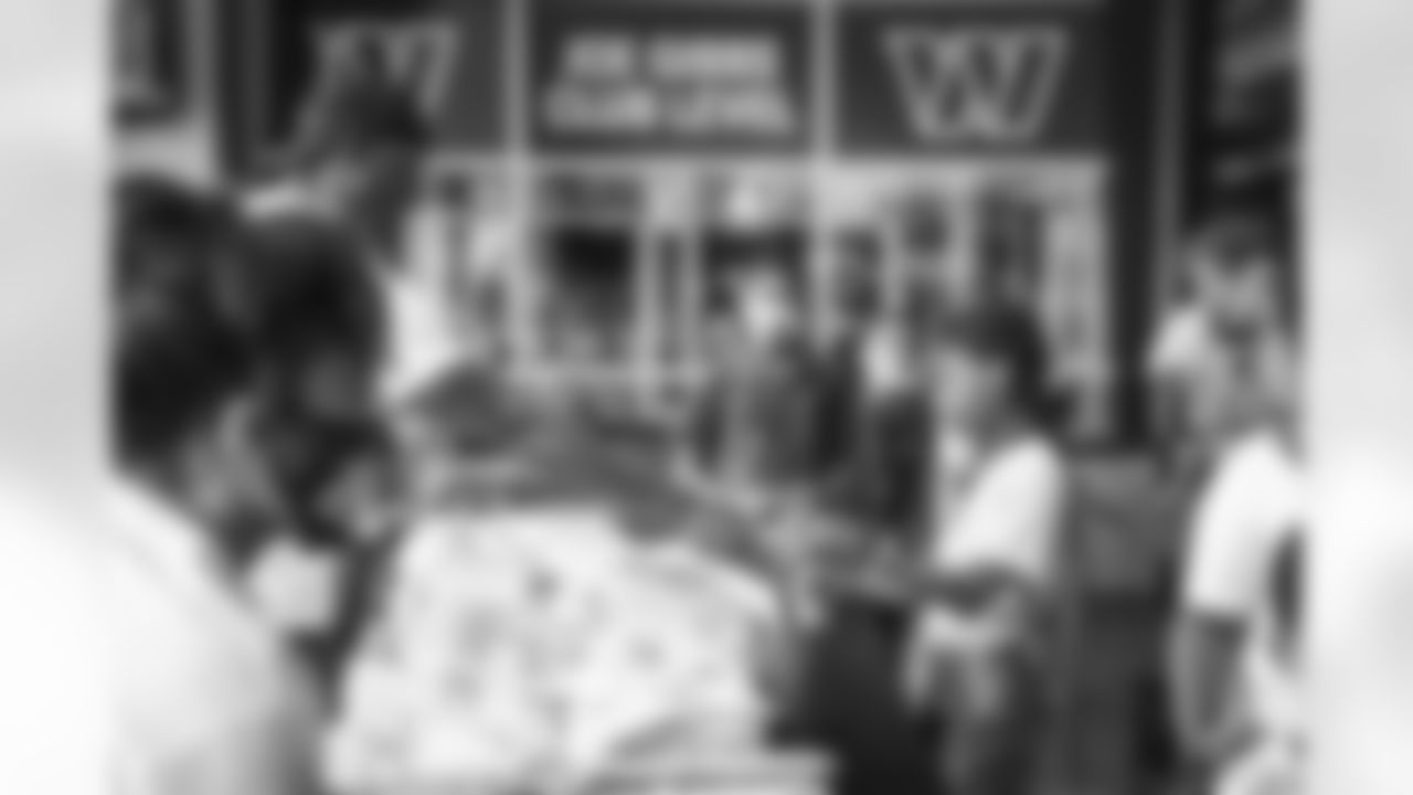 08192022 Back to School Fair5743