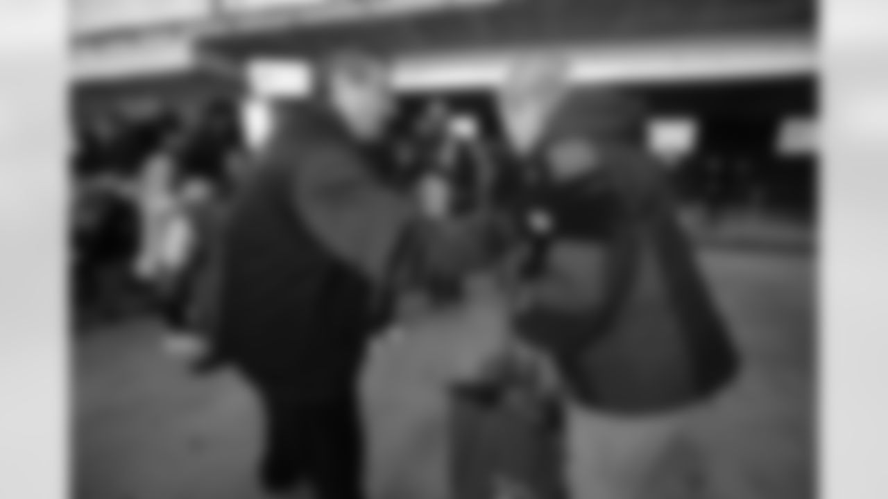 washington_redskins_harvest_feast_017