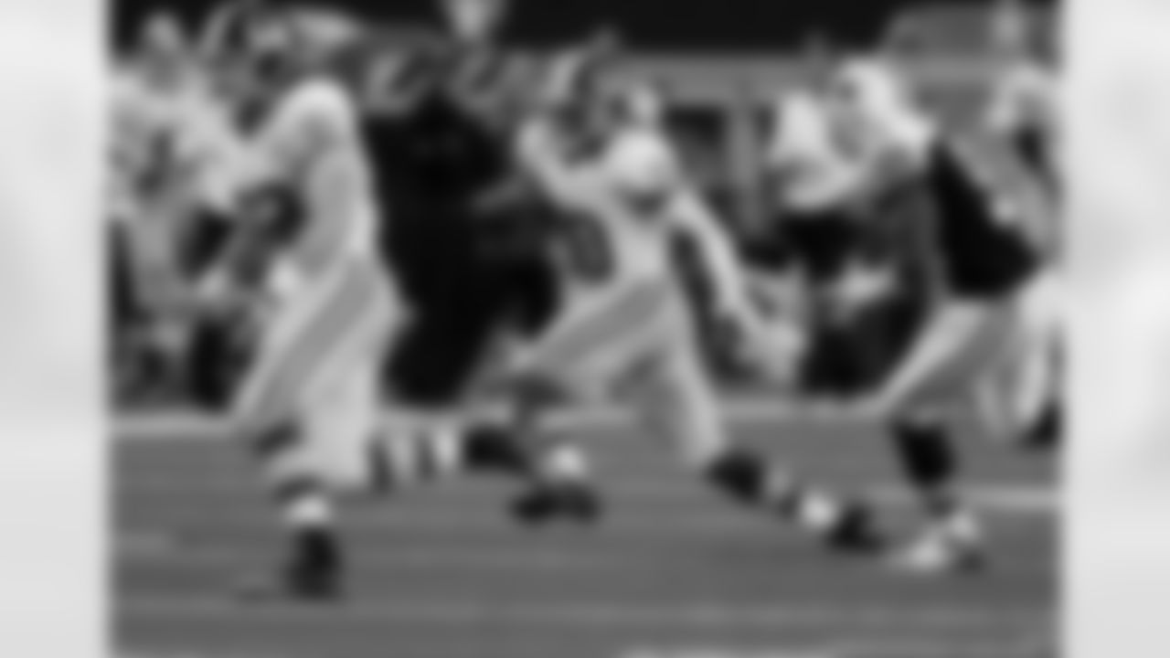 No. 6: Paulsen paves the way. Logan Paulsen helps pave the way as Robert Griffin III runs for yardage under pressure from Dallas Cowboys inside linebacker Ernie Sims.